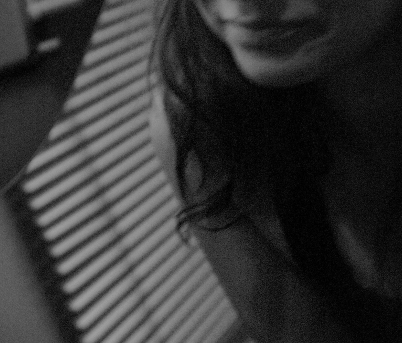 Manchmal erinnert irgendein Kommentar, geschrieben hunderte Kilometer weit weg, an etwas, an einen Ort, nen Zeitpunkt, ein Foto.

Das Gefühl, das man damals hatte. 

'Wow.' Dacht ich mir.

(War nicht meine Freundin!)