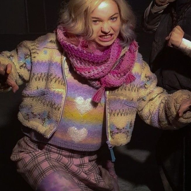 morticiafrump_'s tweet image. this is my favourite enid look