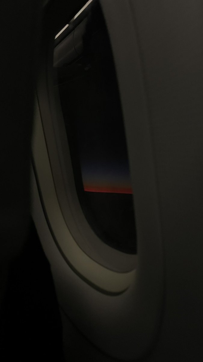 otbbva's tweet image. في الصدر لك قاع مْعشوبه ومجلاس
والغيث يسقيها من يسار ويمين

وإن هبّ من يمِّة جدايلك نسناس
قمتي على صوت التراحيب تمشين