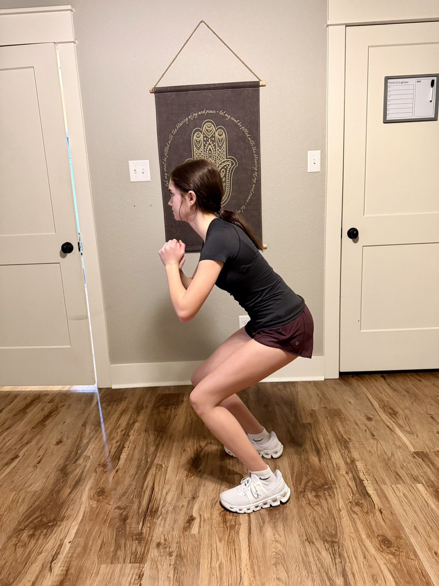 JaceySmith2030's tweet photo. A little cardio core &amp; balance workout followed by Phormula-1 Clear protein to support recovery and muscle growth! https://t.co/kcLWazNo0e
