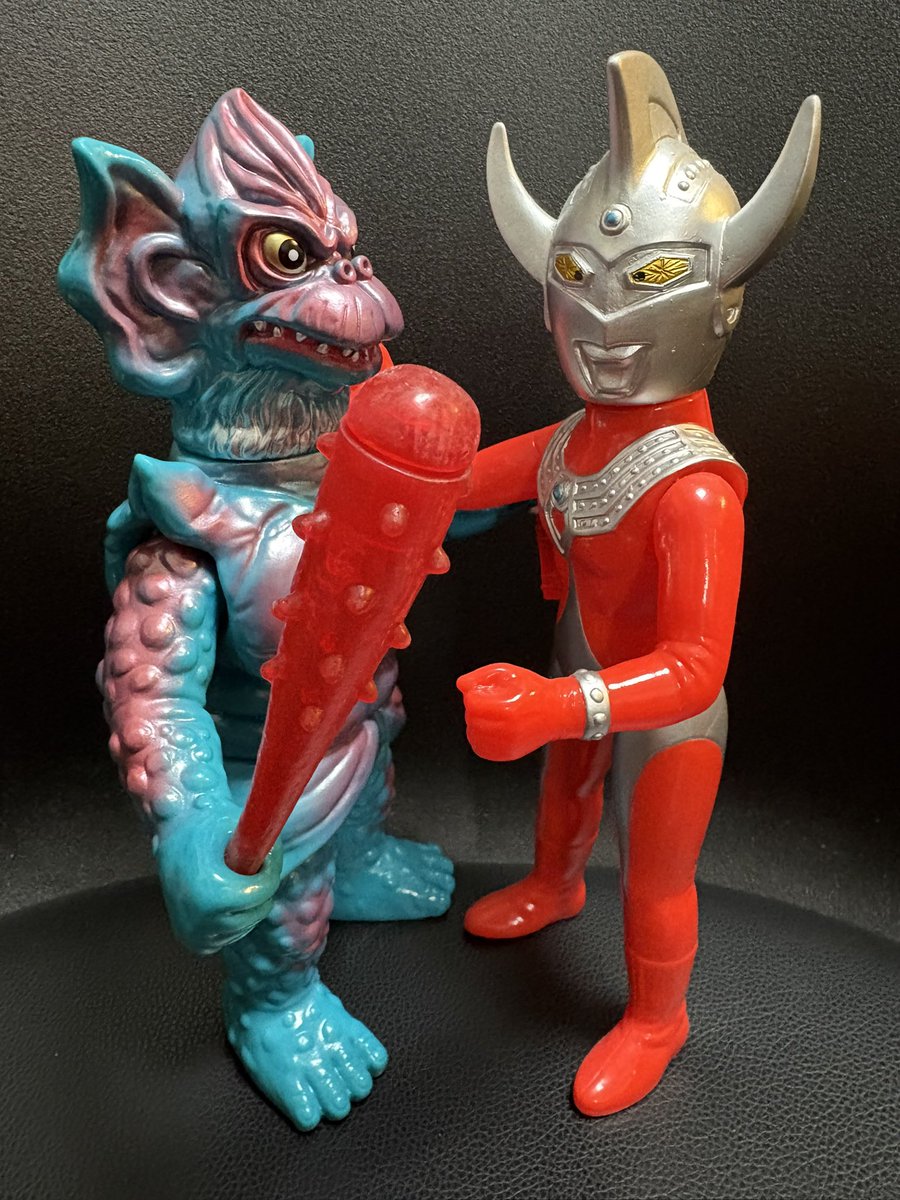 ウルトラマンタロウは、超獣を超える怪獣に、怪人なんだか宇宙人