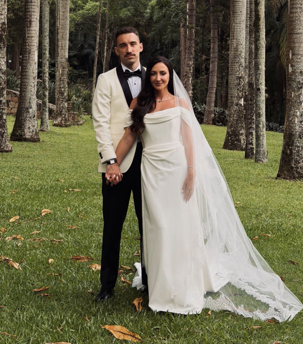 FLAMOSOS: Léo e Maitê, enfim, casados ❤️🖤

📸 insta: _maitelosardo