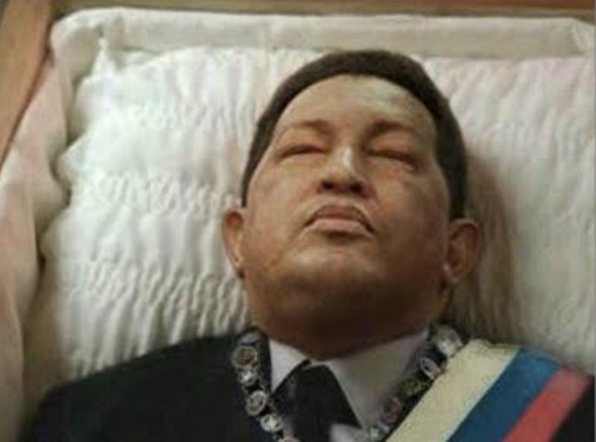 JosefinaAlvar90's tweet image. Chávez Frias/ Chávez caliente