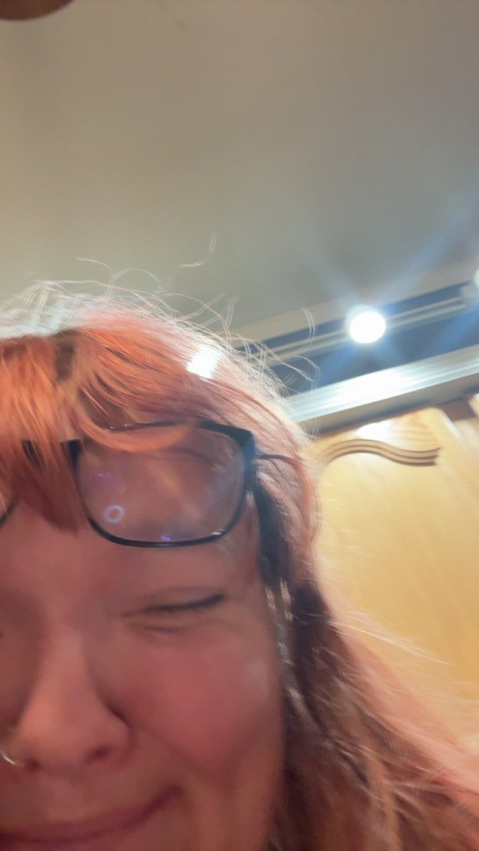 erin🪩 tweet media