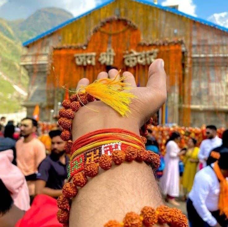 प्रकृति की सारी कृपा केदारनाथ मे ही हुई है,
महादेव का दरबार धरती का स्वर्ग लगता है..❤️🚩
#GodMorningTuesday