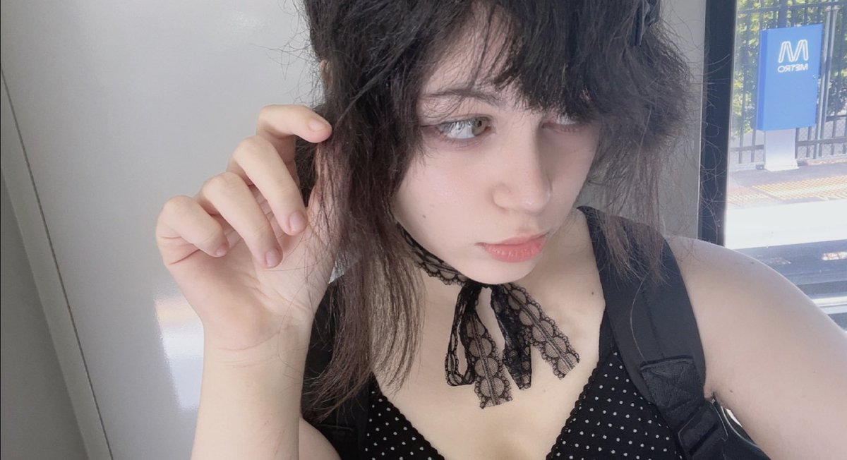 corecorechan's tweet image. the weather sucks