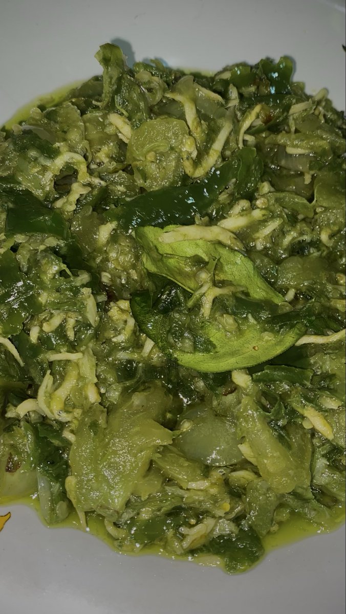 swizafff's tweet photo. mertua gue doyan sama sambel ijo buatan gue🤭 https://t.co/RRfe2520eT