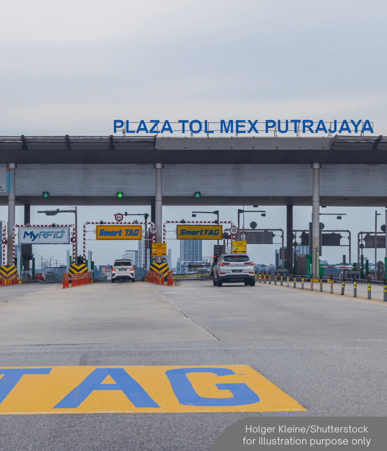 NewsBFM's tweet photo. Sukuk holders of the MEX II Highway are suing CIMB Investment Bank and 11 others for RM1.3 billion, alleging mismanagement of the Islamic debt that funded the project.

They claim the bank failed to ring-fence sufficient funds, leading to losses after delays.

🧵1 https://t.co/jeYn4epLwf