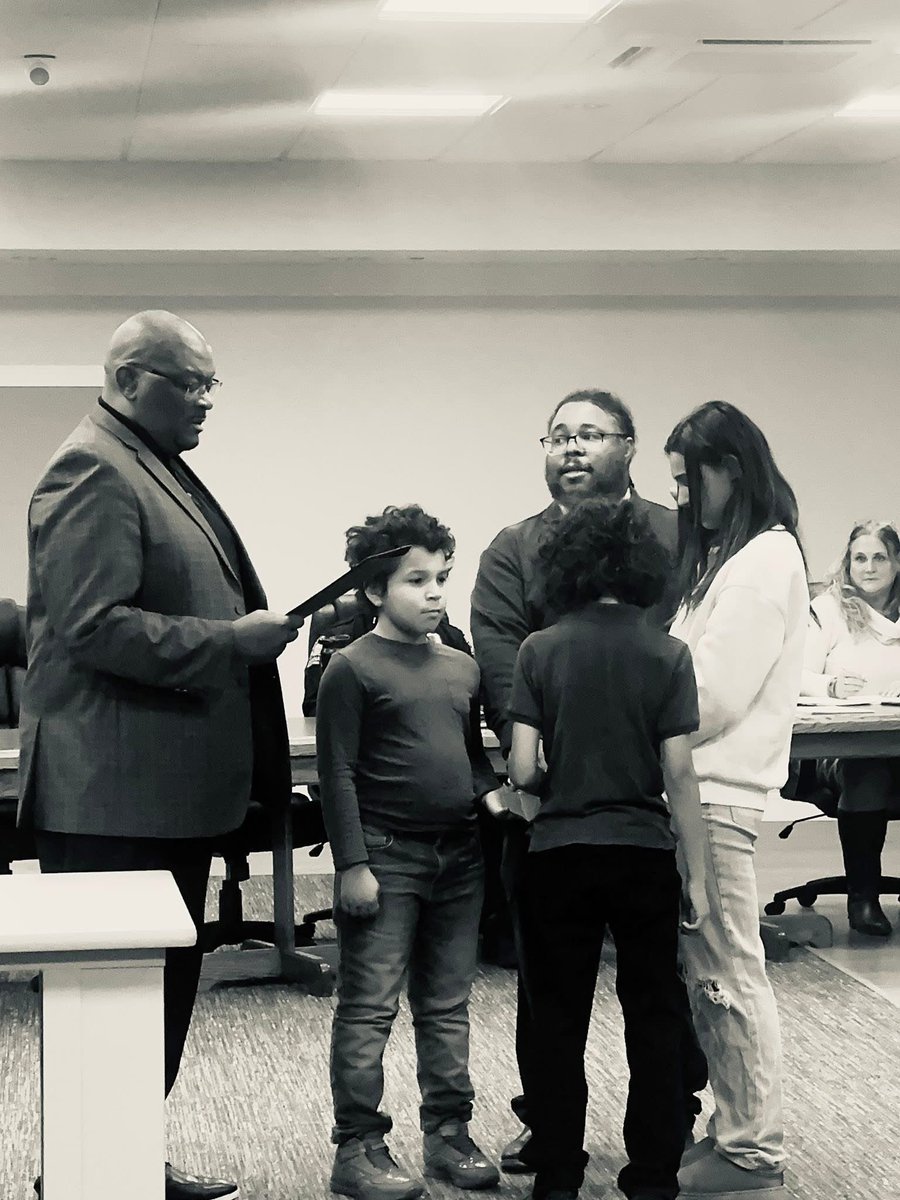 Mayor of Indiana Borough Charles Simelton tweet media