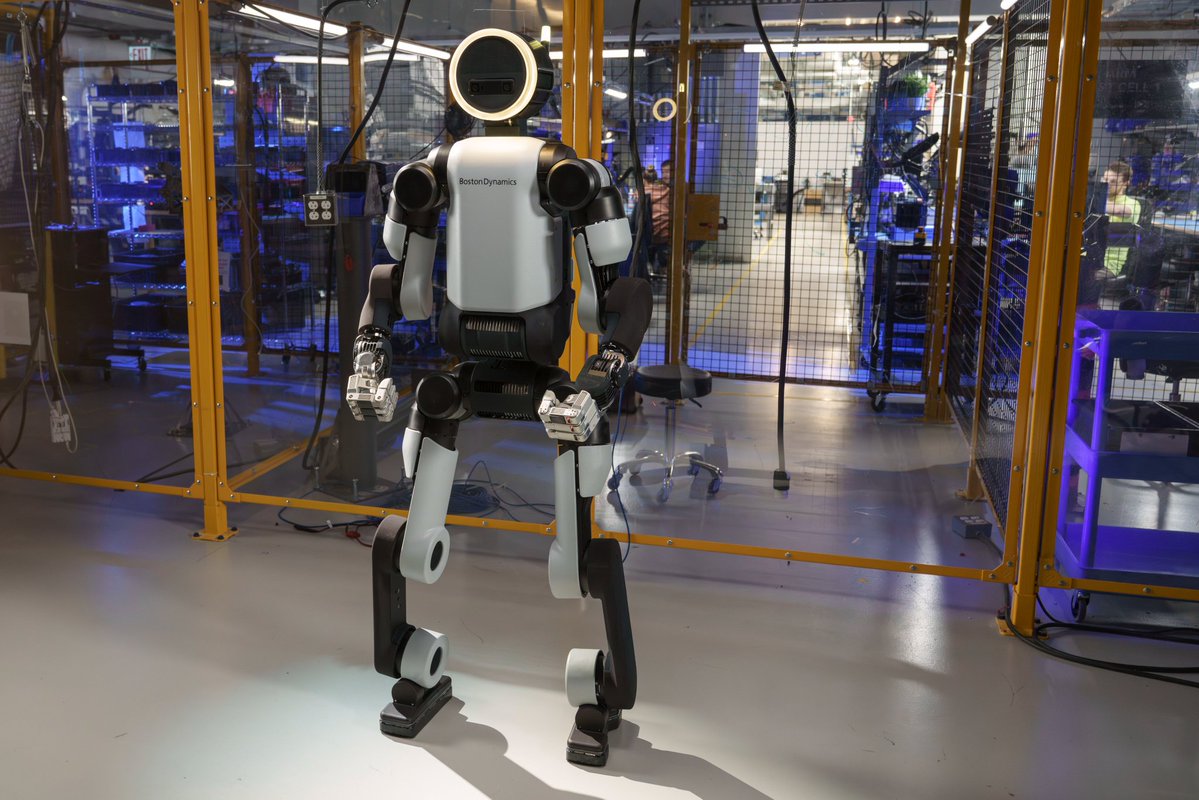 Atlas robot lab