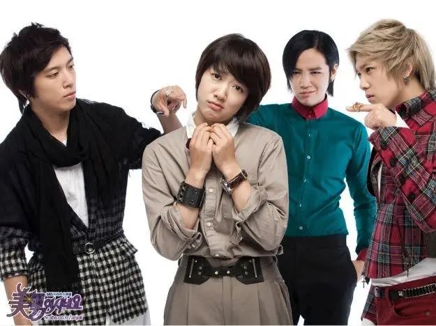 infodrakor_id's tweet image. jaman drakor tayang di tv "ikan terbang" 

Alumni dvd bajakan juga 😋😁🙏🏻