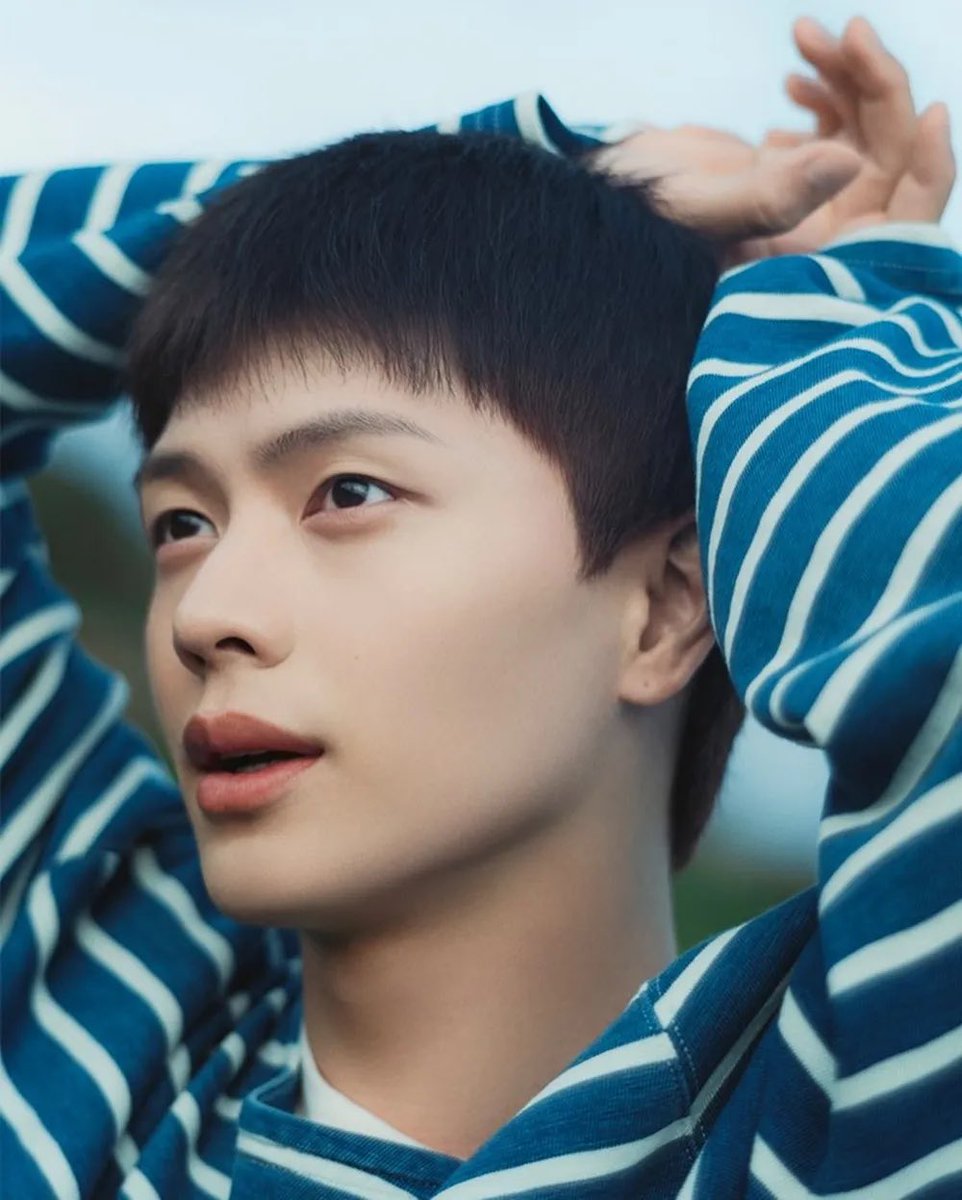 BTOB YOOK SUNGJAE wins the 'Male Actor (Drama)' category at the 2026 Korea First Brand Awards!
#YOOKSUNGJAE