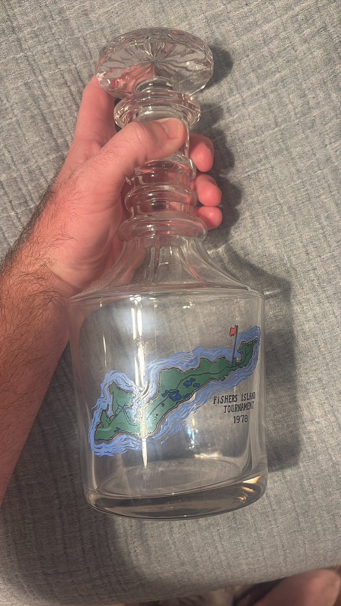 redannnnnnn's tweet image. Saw this a few months ago and had to buy. Anyone know where this could originate from? Not a #member