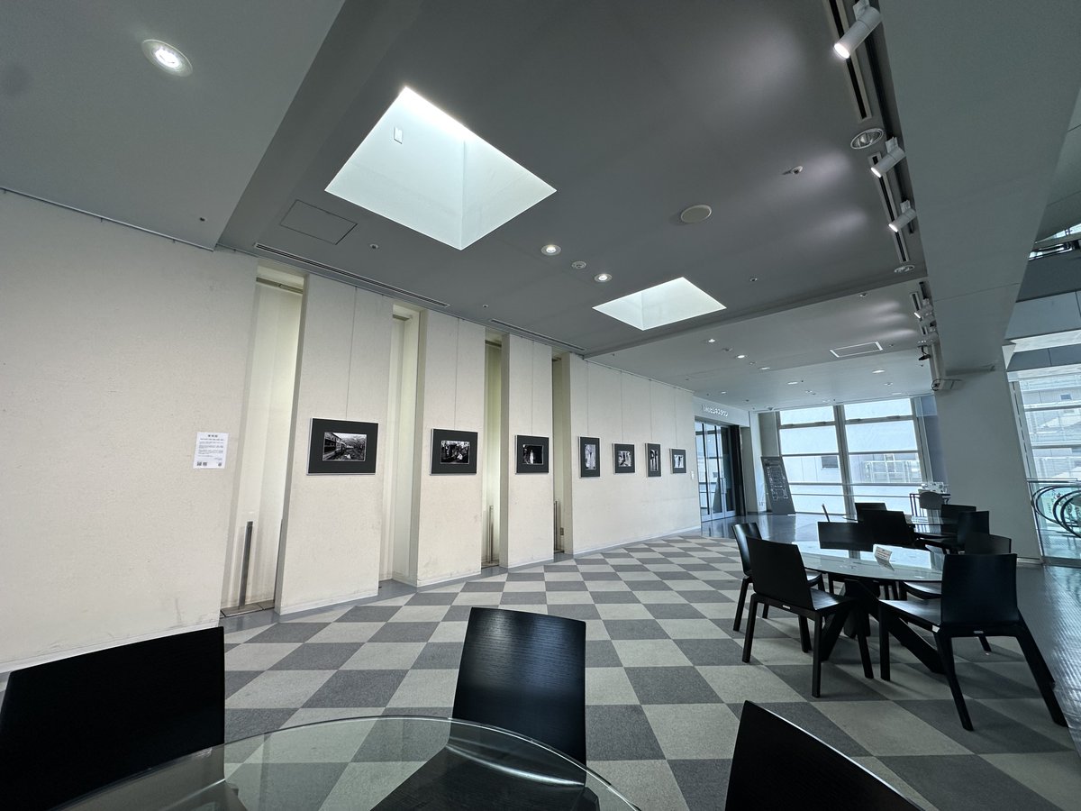 写真展始まりました！
今日は15時くらいまで在廊予定です。

ご来場お待ちしてます🙇‍♂️