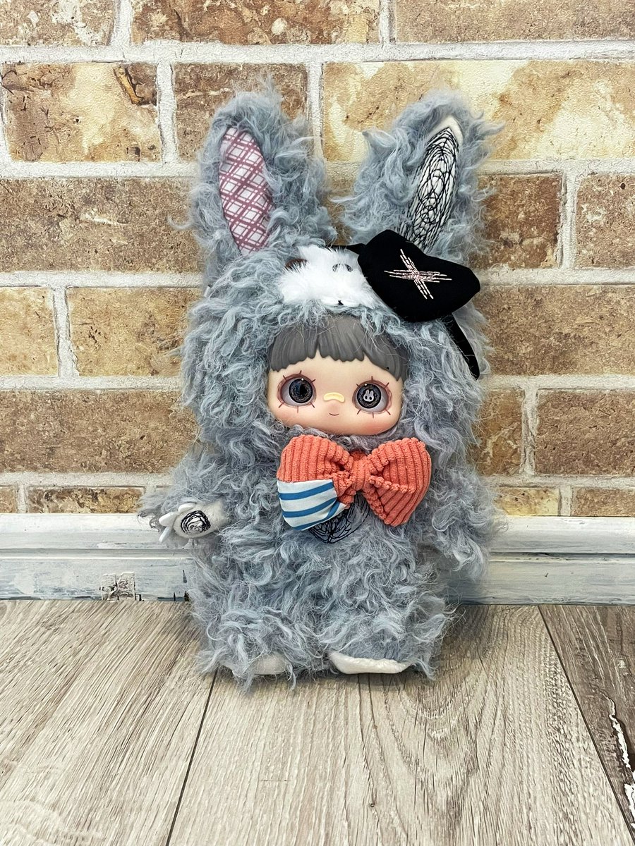 keroooon17's tweet photo. 今年の初買物🛍️
一目惚れのシューズとメイメイちゃん https://t.co/Adm6X1LI8R
