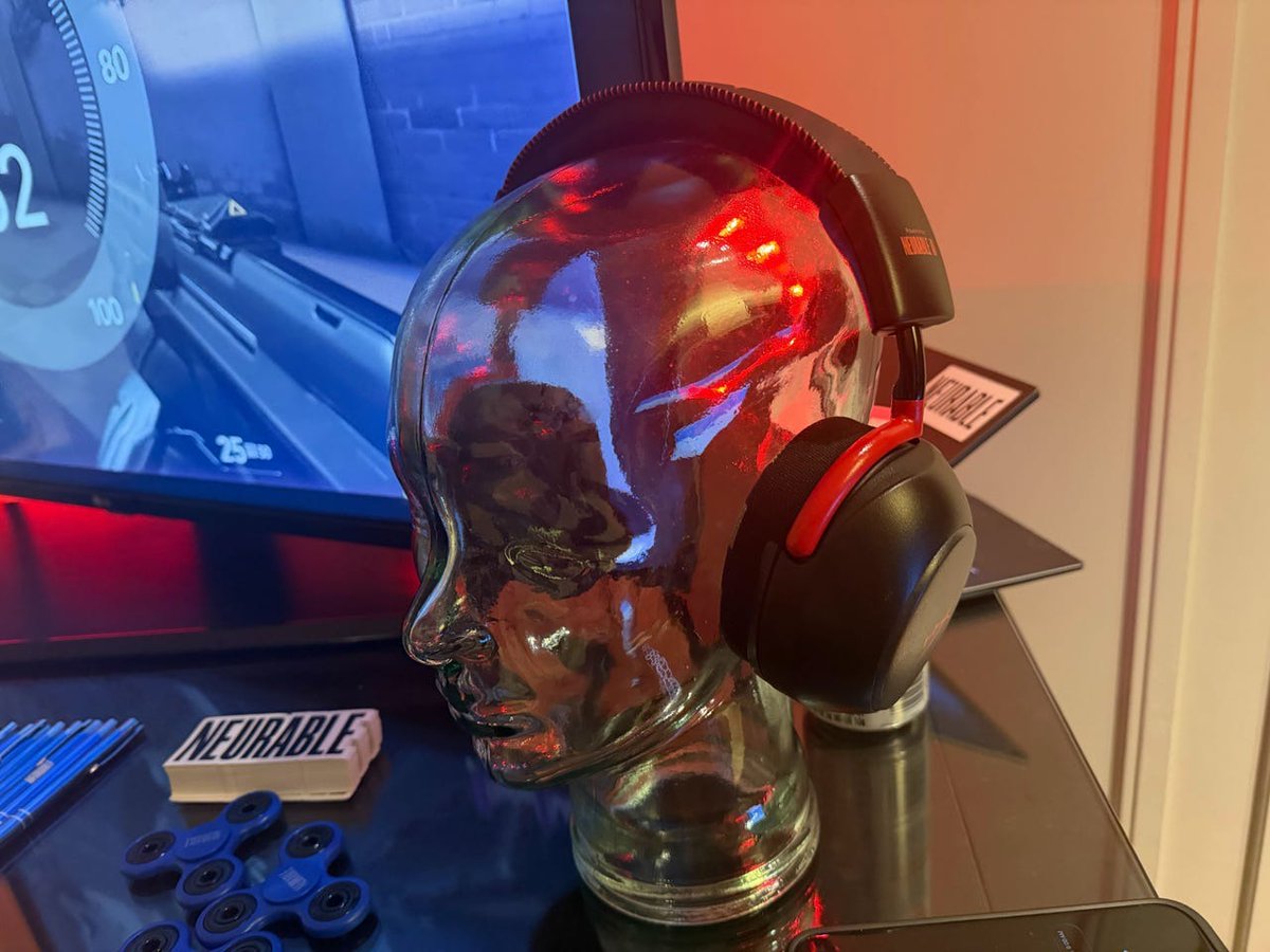 IGN's tweet image. We got a look at Neurable and HyperX's concept gaming headset at CES 2026 that aims to make your brain better at gaming by reading your brainwaves to track things like stress levels, focus, and cognitive load. bit.ly/3YXPGMN