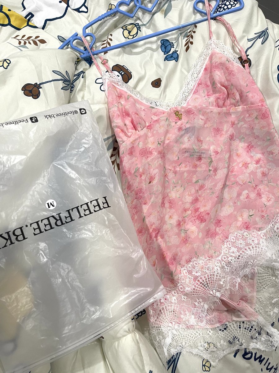 ปล่อยเสื้อผ้า tweet media