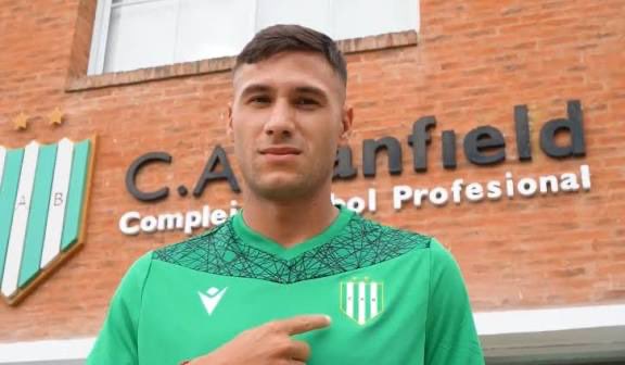 🚨Marcos Arturia jugará en Deportes Limache. 
*️⃣Banfield lo cede a préstamo por un año y sin opción de compra.