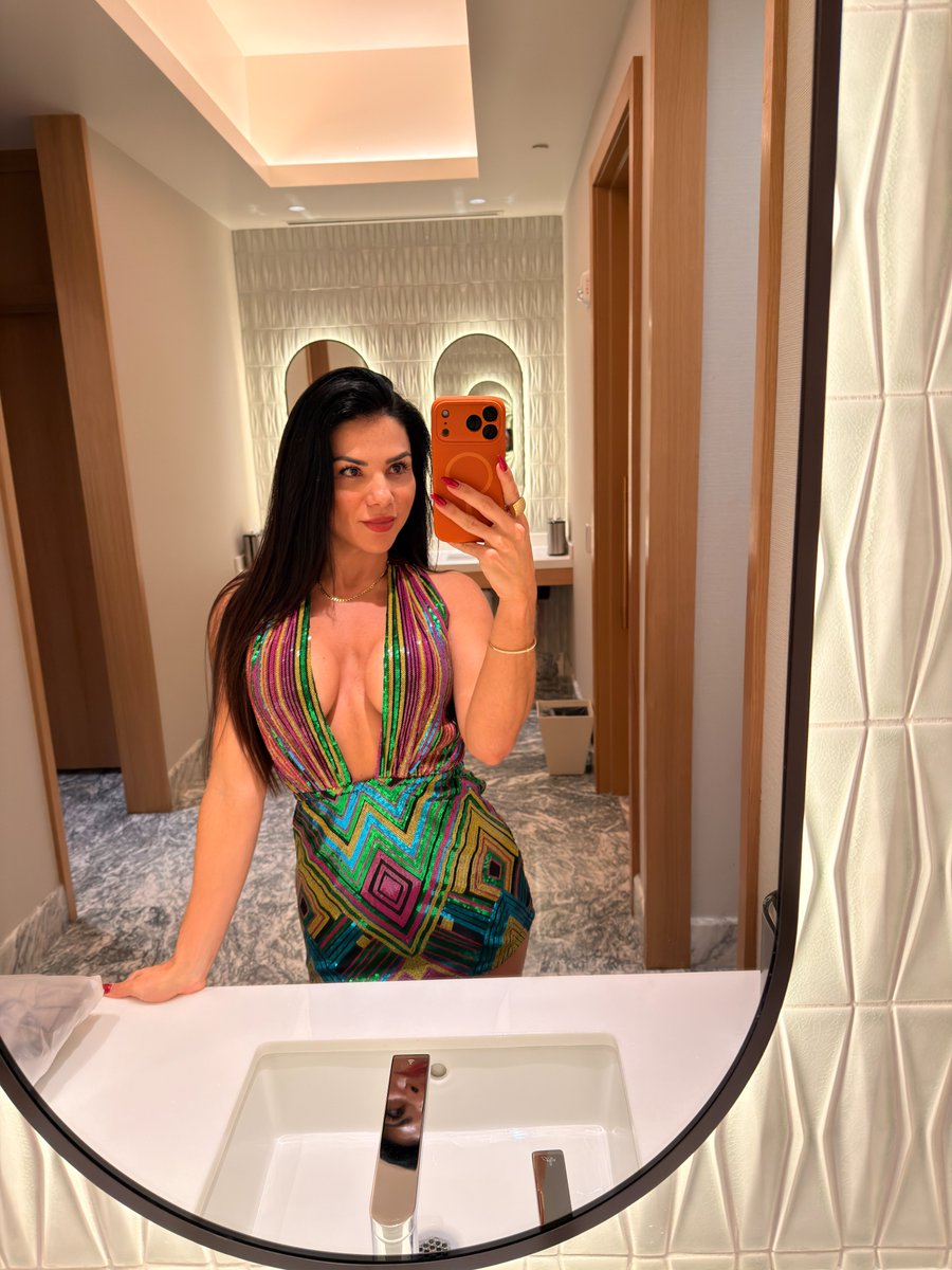Bella Fox tweet media