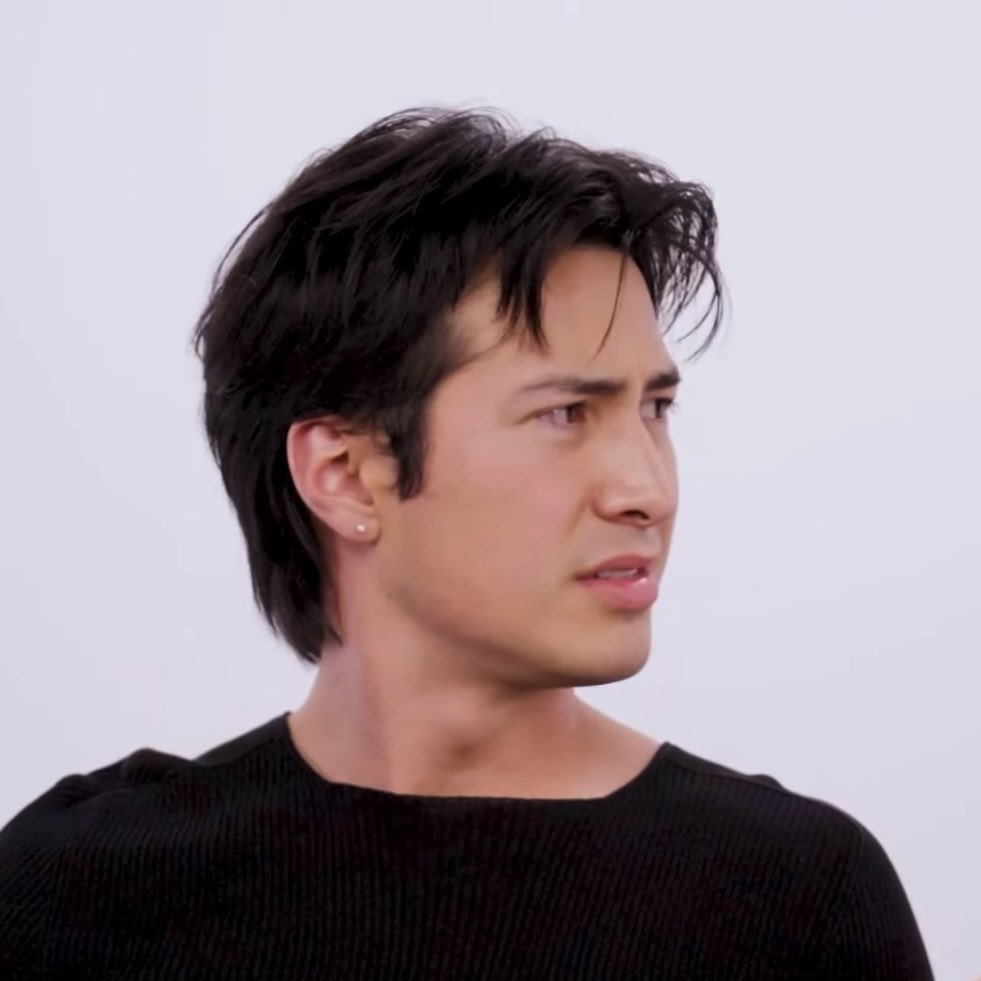 bratprincestat's tweet photo. me when I hear someone doesn’t like connor or hudson https://t.co/NRWT2HlsLA