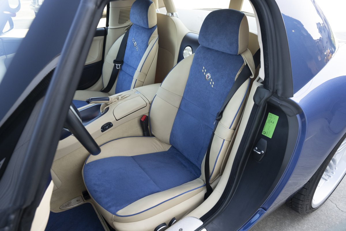 2003 Alpina Roadster V8

・シリアルナンバー295/世界限定555台
・走行僅かに1,200km、新車状態を維持
・日本正規輸入車

この車両、今週末のオークションに出品されます。詳細は以下のリンクから🚗

📎 bhauction.com/auction/bh-auc…

#BHAUCTION #BINGO #Alpina