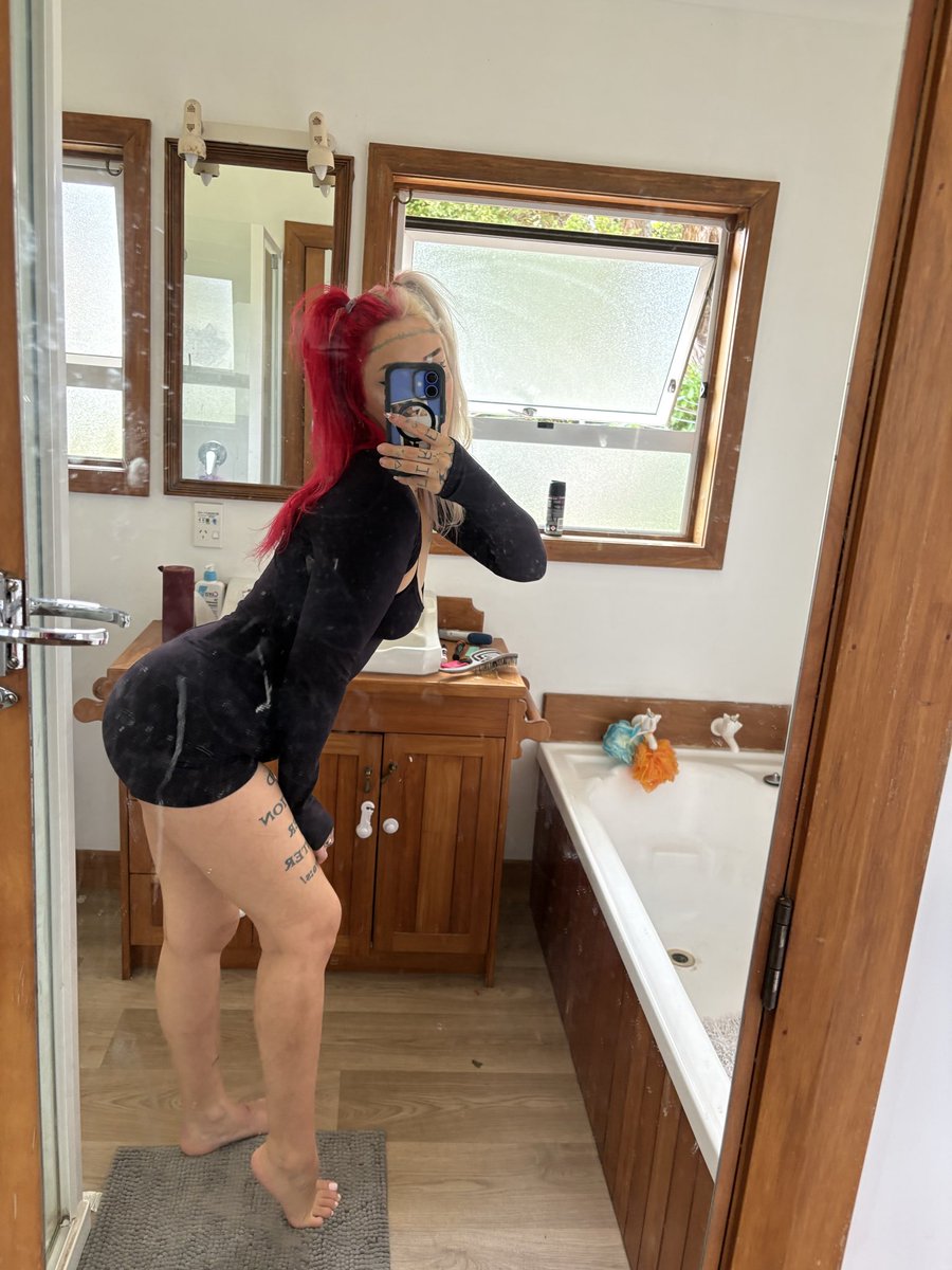 ohmollysora's tweet photo. wyd #nz #onlyfans #ofmodel #redhair #porn #xxx https://t.co/BVqn6SygSO
