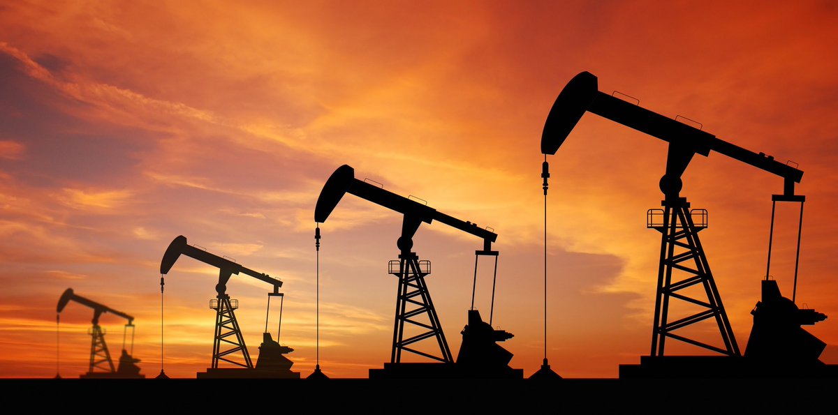 csyteofficial's tweet photo. JUST Now: 🇺🇸🇻🇪 US oil stocks rise following the capture of Venezuelan President Nicolás Maduro. 

Chevron: +5.40%
Exxon Mobile: +2.23% 
ConocoPhillips: +3.00% https://t.co/Lm39R5VEYv