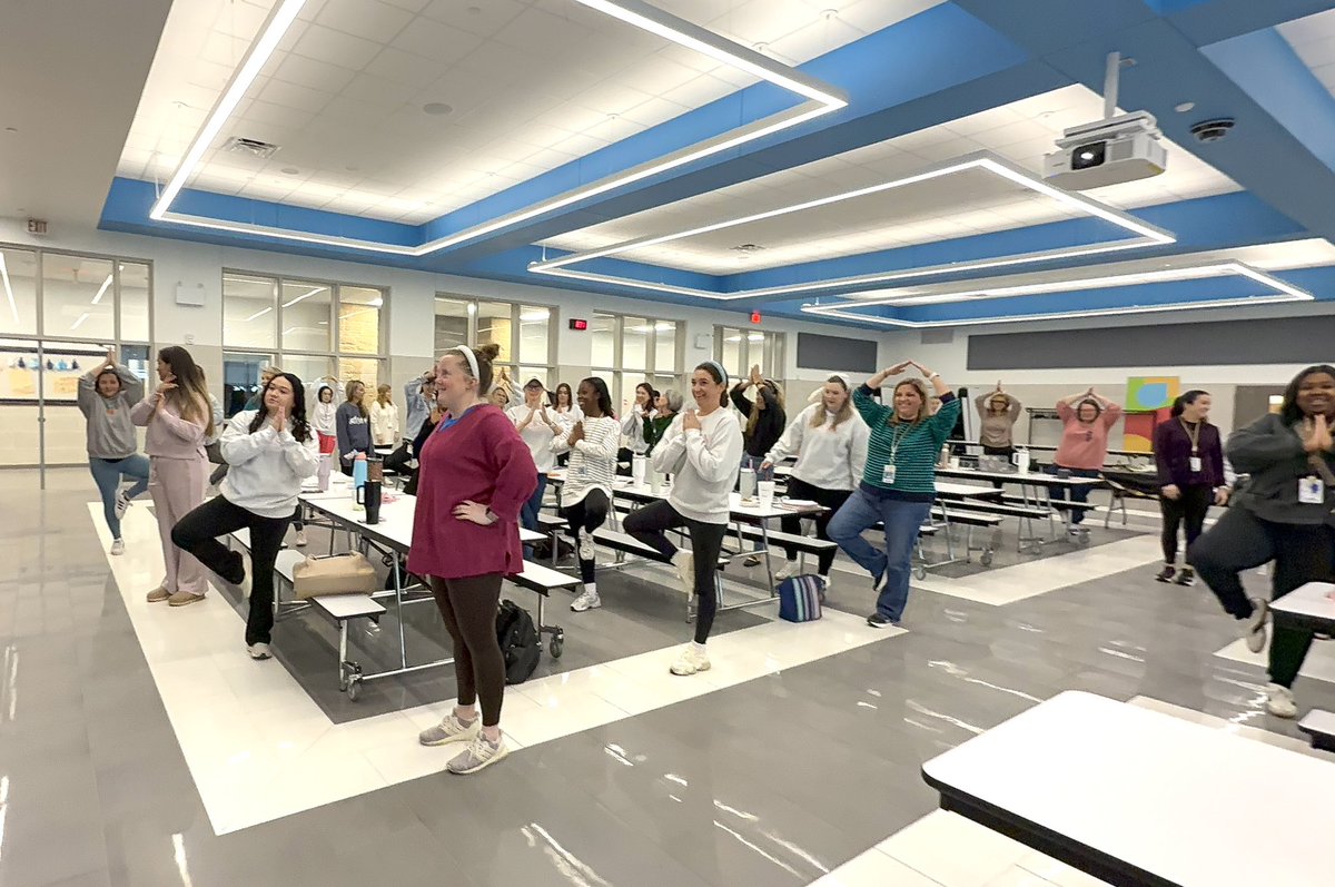 BobbieAllenEdu's tweet photo. Dressed for the job today!! 💪 We “worked” hard with a workout-themed activity as we prepare to welcome our kiddos back tomorrow! We are ready to hit the ground running! 📚🎉 #ExcellenceGrowsHere https://t.co/eB8HiYePXn