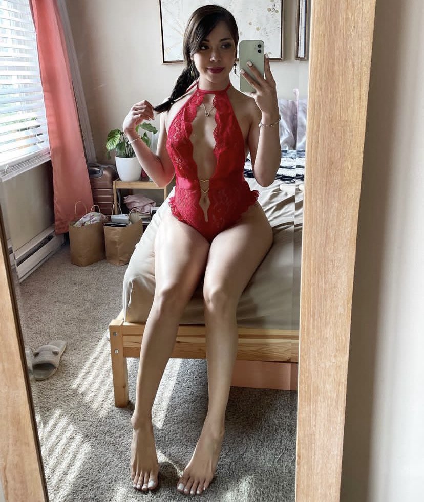 alicesexyyyyyy's tweet photo. Rate my outfit 🥹💚 https://t.co/Wj5stehQMx