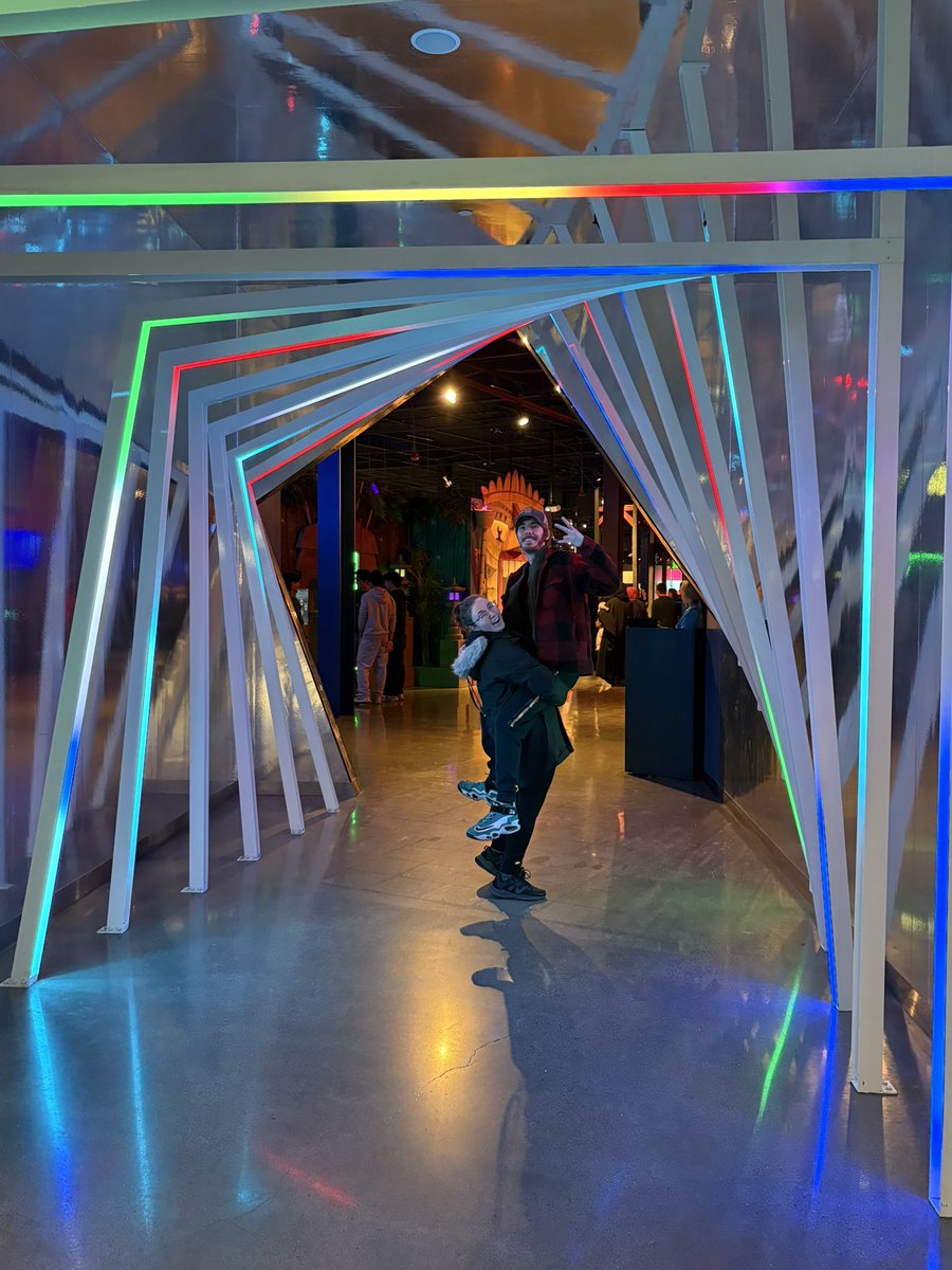 JakeRandall's tweet image. Man I LOVE this place