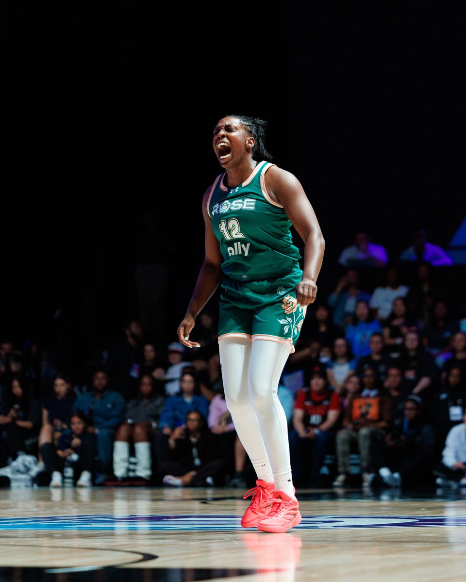 Unrivaledwbb's tweet image. 30 PIECE FOR THE POINT GAWD 🗣️🔥