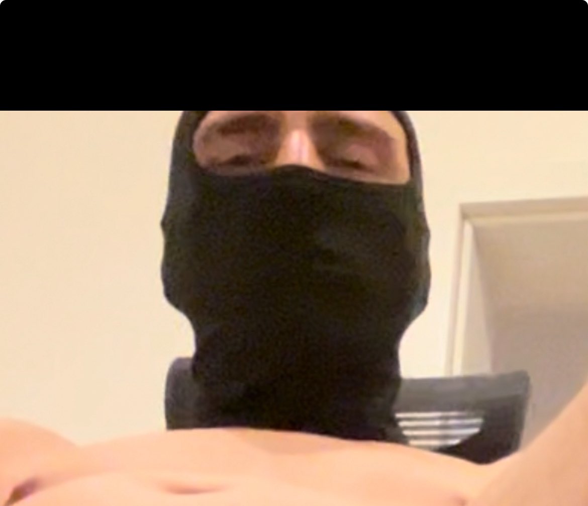 The Boss 🍆🍆 my buddy gives me Deep Throat 🔞 tweet media