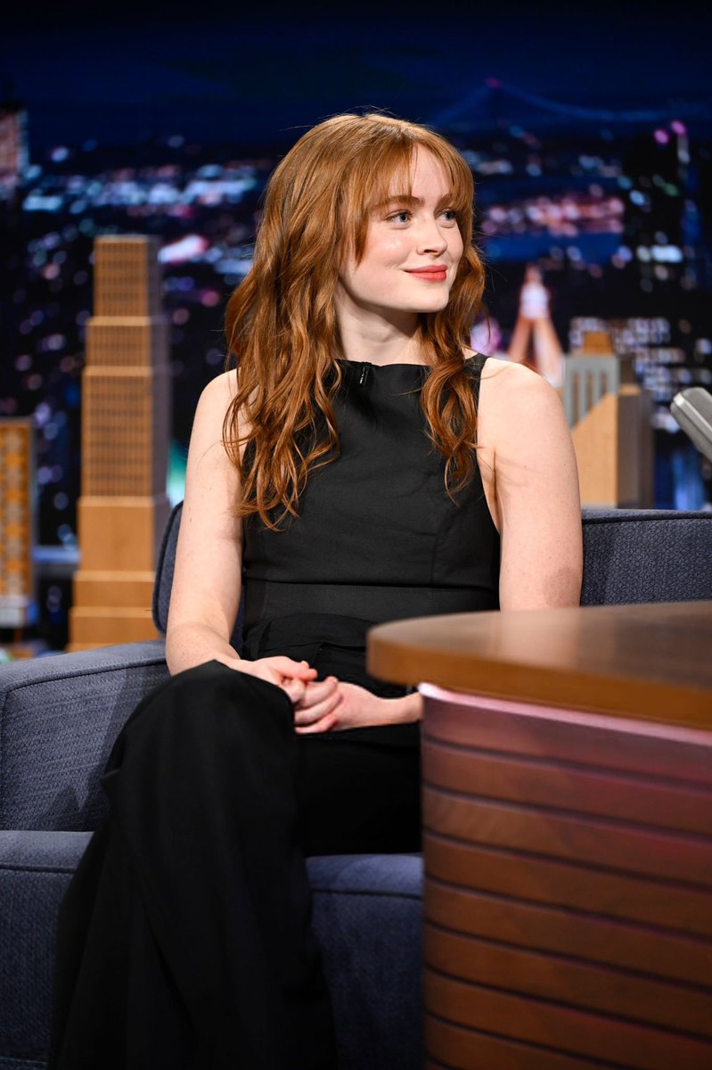 sadie sink is literally the prettiest girl