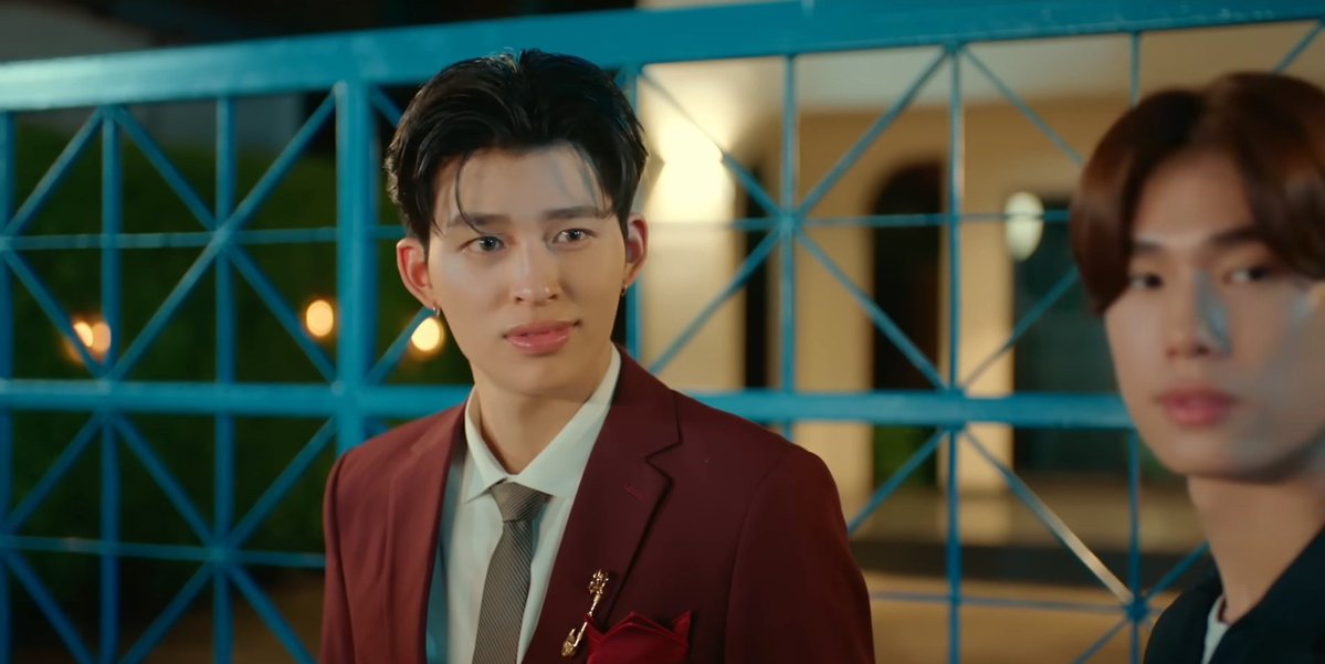 RealEntOfficial's tweet image. “ภูวินทร์” ไฟเขียวให้ “ปอนด์” ค้างคืนที่บ้าน พร้อมเปิดปมใหม่ชวนลุ้นใน #มีสติหน่อยคุณธีร์ #MeandTheeSeries 10 ม.ค.นี้ ทาง GMM25 และ iQIYI

พีชยอมให้ธีร์มาค้างคืนที่บ้าน ทำเอาโมกข์ถึงกับแซว แต่หวานยังไม่ทันข้ามคืน กลับมีสถานการณ์ไม่คาดฝันเกิดขึ้น พีชถึงกับนั่งไม่ติด!
#ปอนด์ภูวินทร์