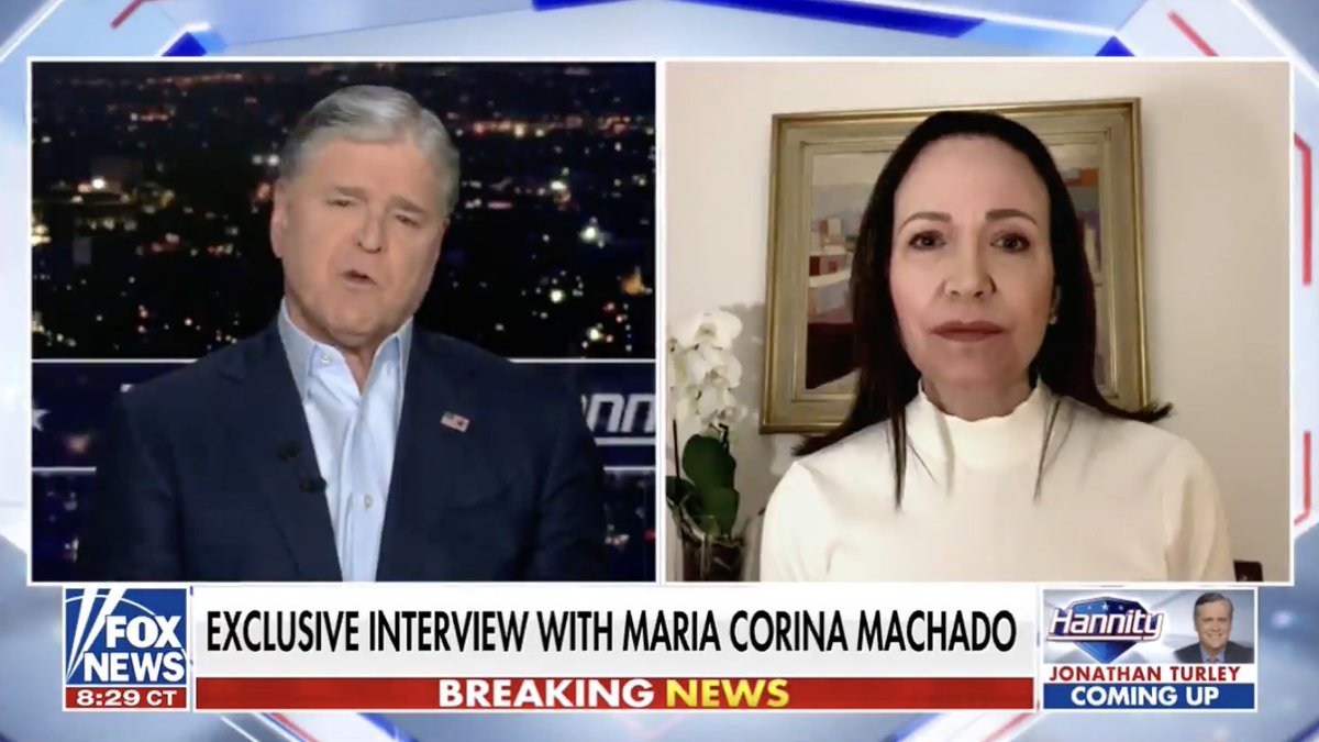 OrlvndoA's tweet photo. #AHORA | María Corina Machado con Hannity:

"Estamos agradecidos con el presidente Trump por la histórica acción que tomó contra el narcoterrorismo. Ahora, 30 millones de venezolanos estamos más cerca de la libertad y Estados Unidos es un país más seguro". https://t.co/FbU7eKqxBQ