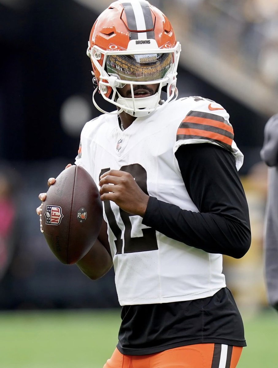 hovah76's tweet image. I attended a Cleveland Browns preseason game this year. The walk from my parking spot to the stadium was about 1 mile.

I passed about a dozen vendors along this walk. Every vendor from the car to the stadium was featuring Shedeur Sanders jerseys.

The Browns social media team…