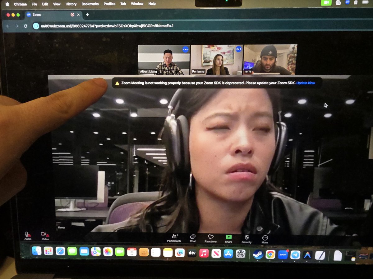 Cloudtheboi tweet media