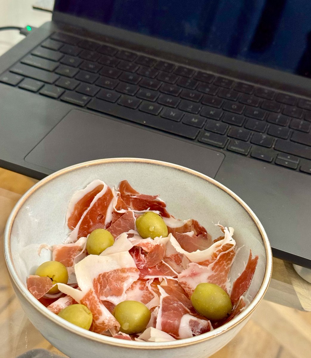 好美味我彻底爱上橄榄了 等我明天继续钻研一下二加工