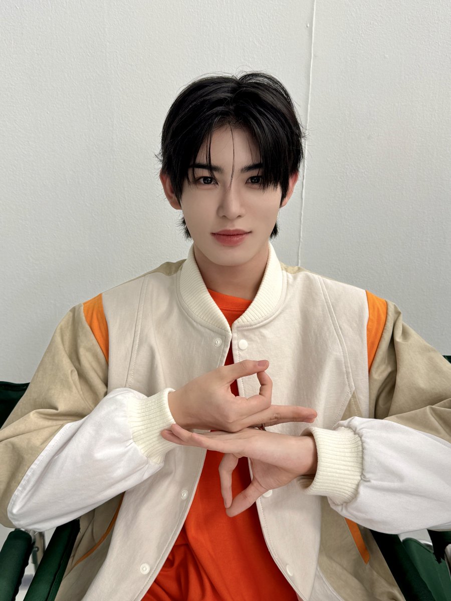 KickFlip tweet media