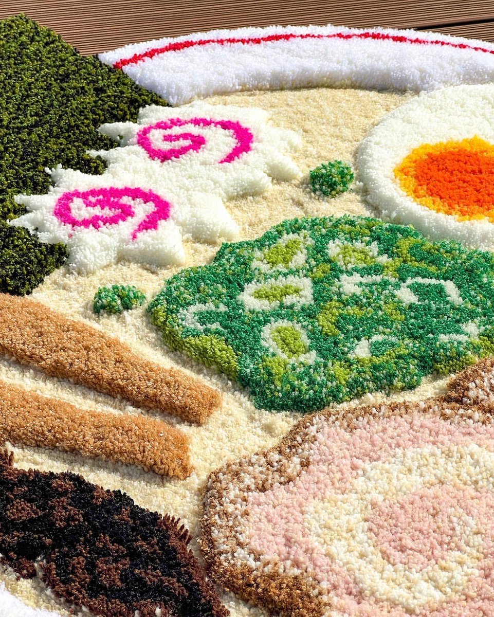 heart_jpg's tweet image. Tufted Ramen Rug 🍜