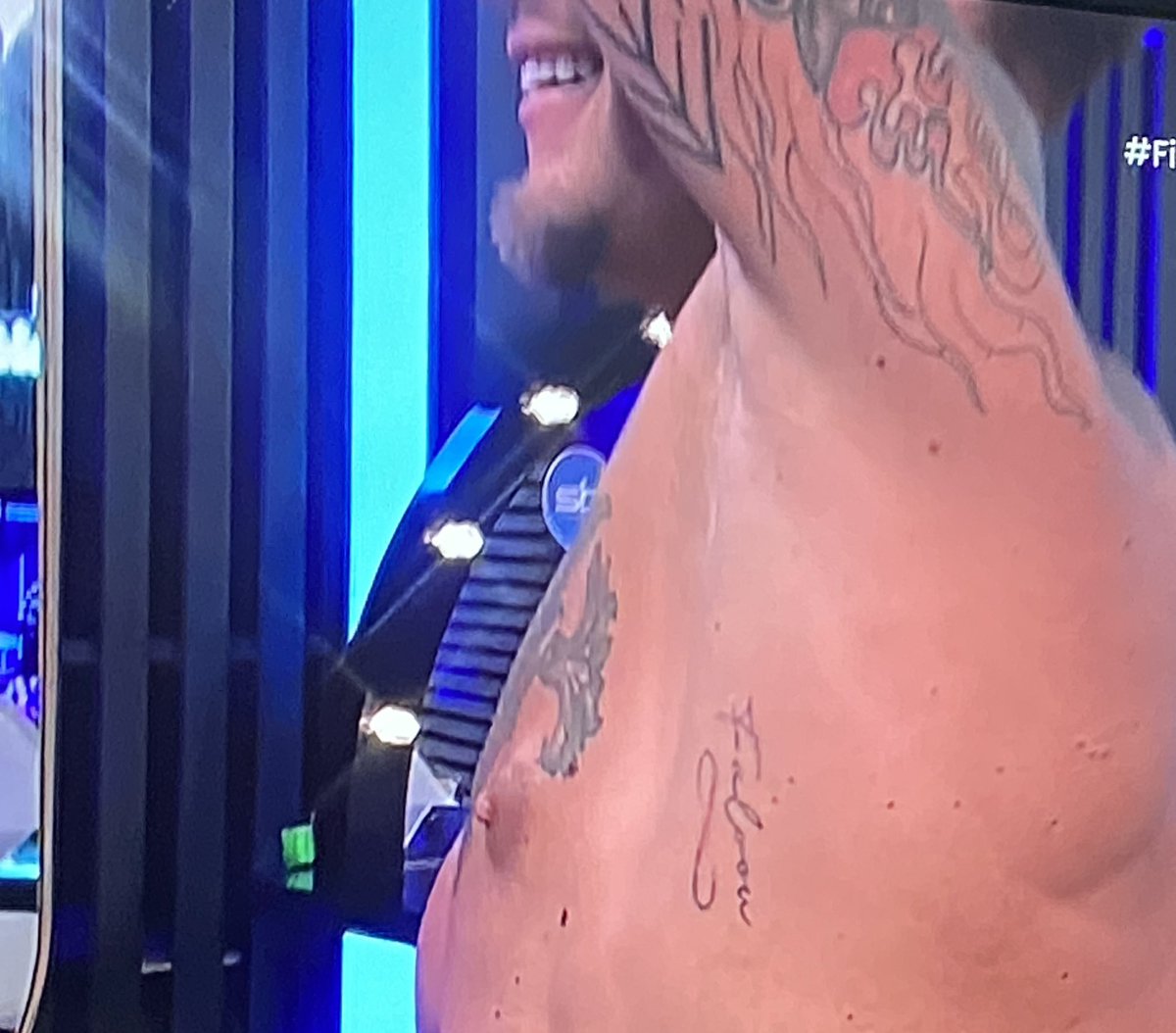 chismetologa tweet media