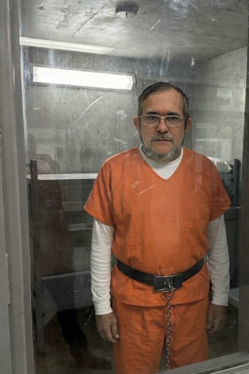 DeisyDorelly's tweet image. El sueño de las víctimas y de muchos colombianos es ver a estos delincuentes, violadores, asesinos, criminales de @ComunesCoL tras las rejas, ya que en Colombia solo se dió impunidad.
¿usted también los quisiera ver así? ¡Levante 🤚!