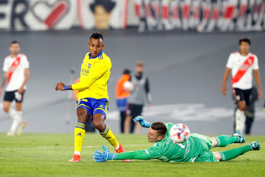 la12tuittera's tweet image. 👀El #ExBoca Sebastián Villa declaró en @picadotv_ que quiere jugar en river.