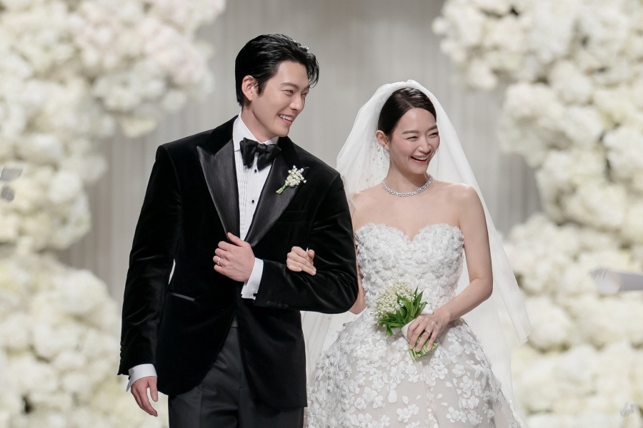 soompi's tweet image. #ShinMinAh And #KimWooBin's Agency Confirms They Are On Their Honeymoon
soompi.com/article/181015…