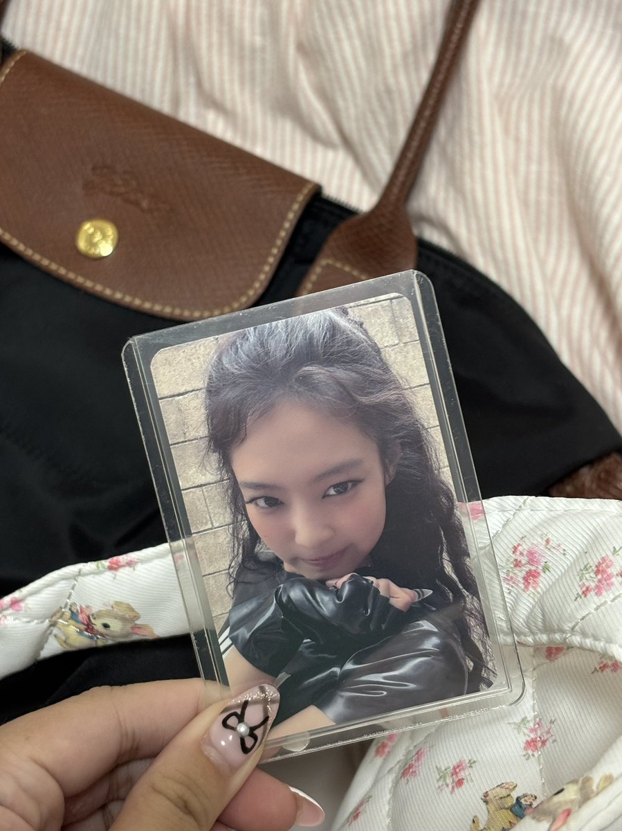 miubears's tweet image. nini vs my bag rotation