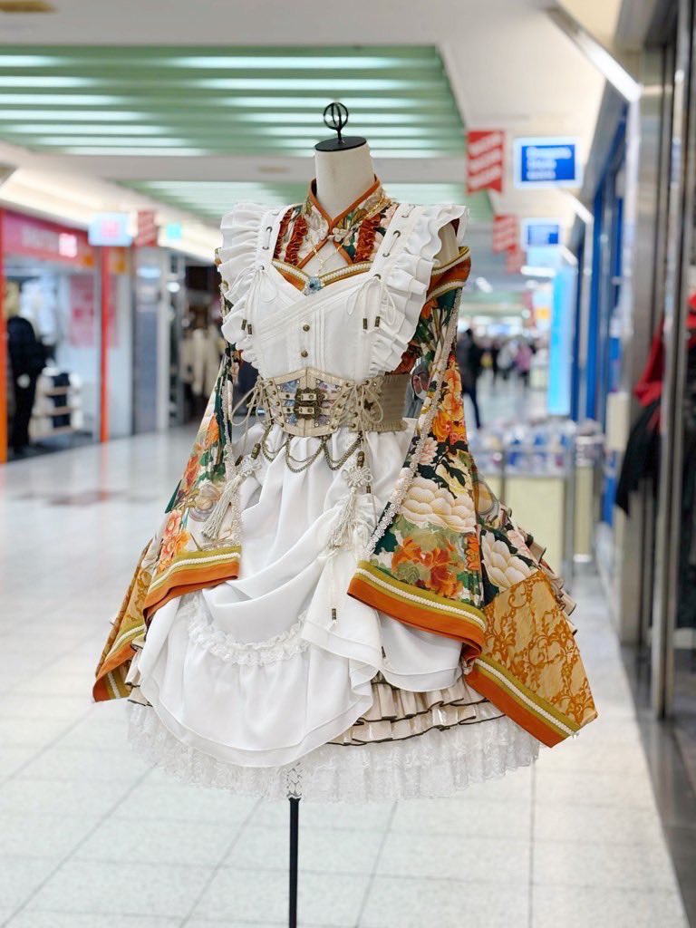 ozz oneste 新品タグ付き 着物柄スカート ozz oneste 新品タグ付 着物柄袴スカート&着物袖カットソー 2点セット