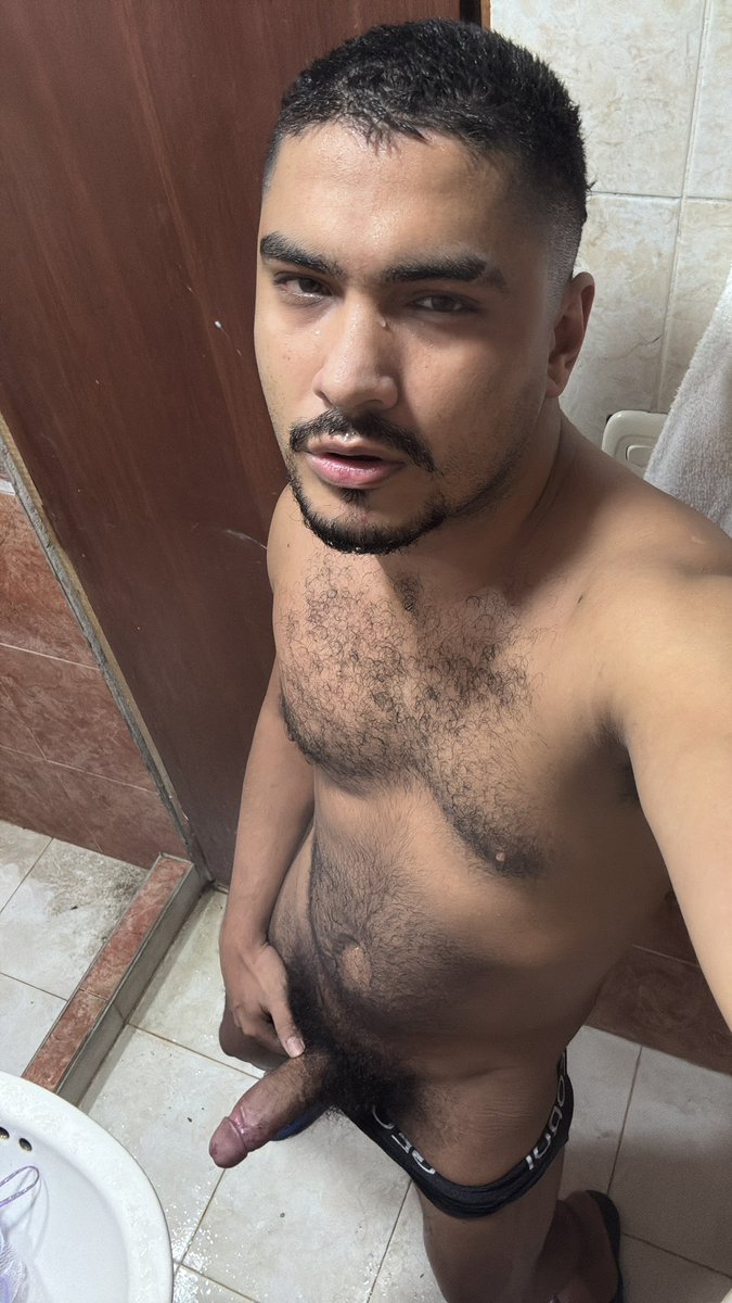 Diegoibanez30's tweet photo. La tengo bien peluda!🤤🍆😈🔥Visita mi OnlyFans para ver el nuevo contenido que tengo para ti!😈🐽 https://t.co/vspFx3iXq8 https://t.co/45wGx87tsV