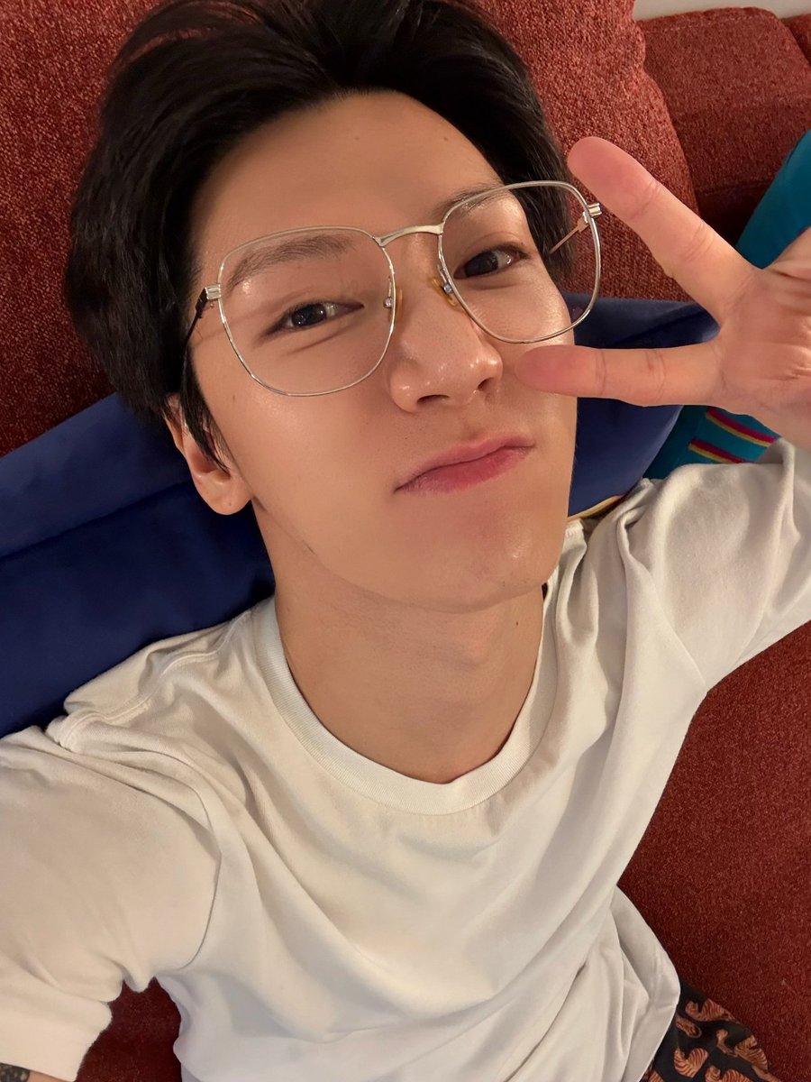 MessagefromTEN's tweet image. 260106 #TEN 💭