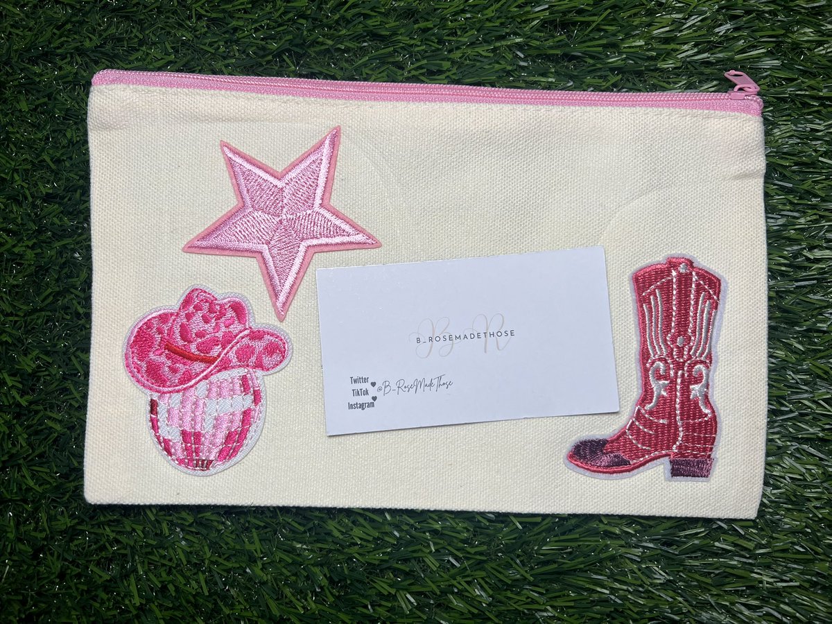 B_RoseMadeThose's tweet photo. The perfect bags for on the go 😍 #smallbusiness #onthego #girly https://t.co/OXjNwPMm55