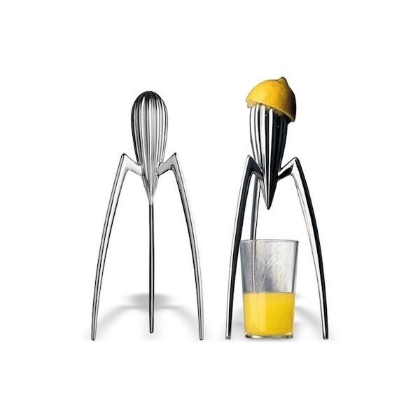 宇宙人のような未来的なフォルムで機能的な、レモン絞り器。 Juicy